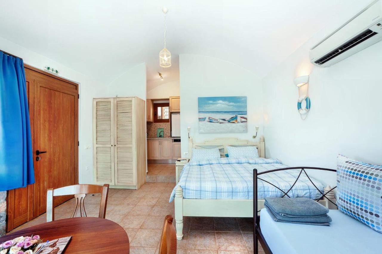 Holiday home Plaka Beach Cottages