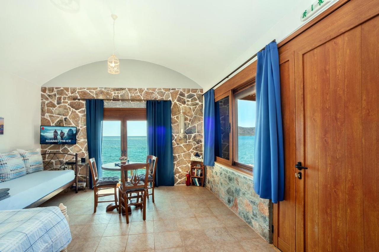 Plaka Beach Cottages Holiday home